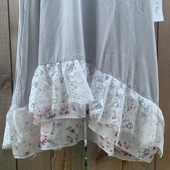Grace & lace hi low lace and foral hem long top size xs NWT - Picture 5 of 8